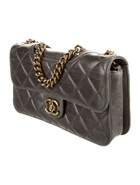 chanel perfect edge medium|chanel flap 2.55.